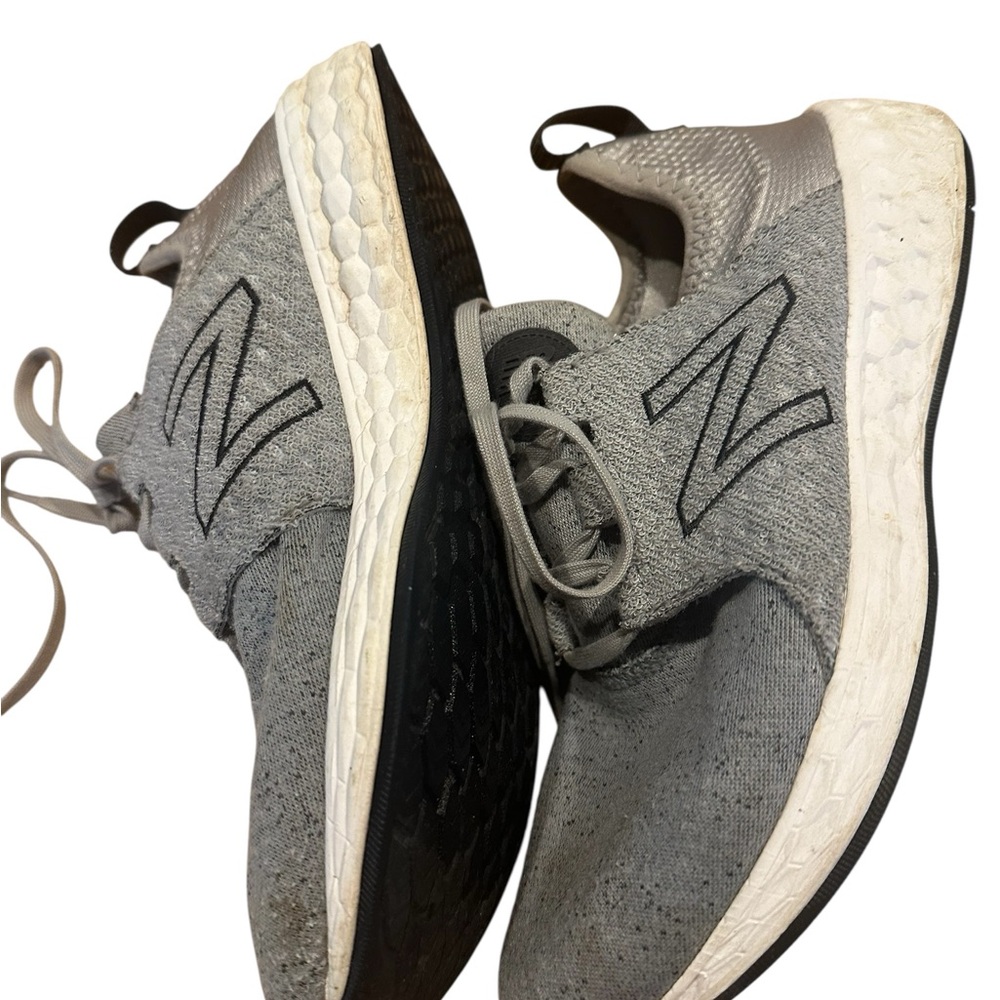 Final Price! New Balance Gray Athletic Shoes size 9